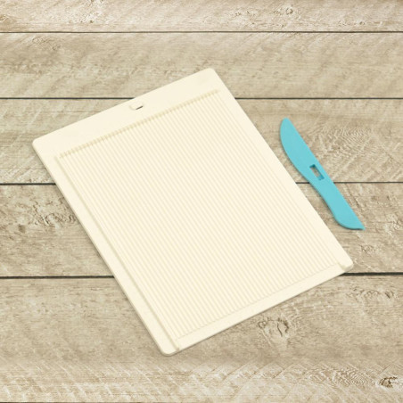 Couture Creations 8x6 Mini Scoring Board for Card Makers